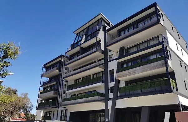 Seapoint Apartment - Pool - Gym - Balcony Cape Town