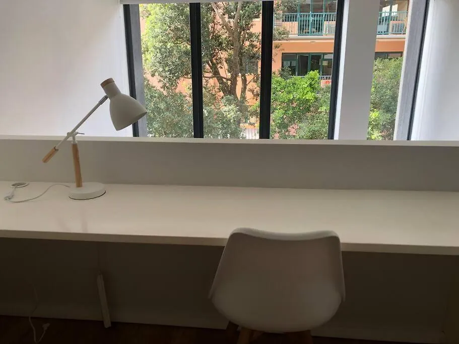 Seapoint Apartment - Pool - Gym - Balcony Cape Town